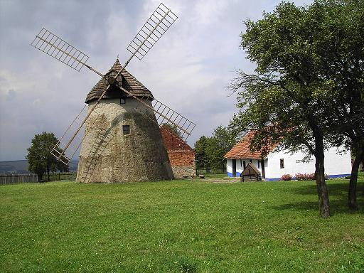 057  Kuželov - větrný mlýn.JPG